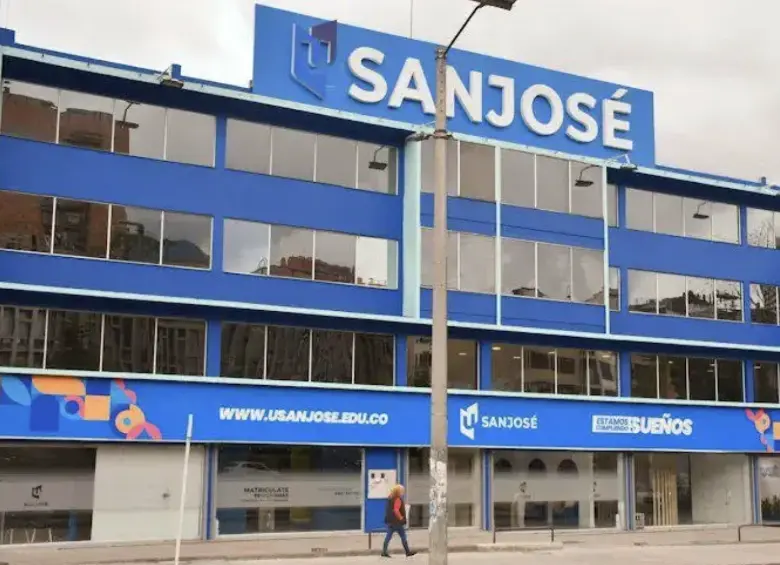 El Ministerio de Educación investiga a la universidad por el aumento inusual en la entrega de títulos. FOTO: REDES SOCIALES UNIVERSIDAD