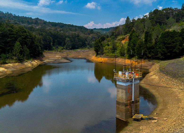 Así se ha visto represa de Piedras Blancas en el Oriente de la ciudad. Este embalse surte al Nororiente de Medellín. Foto: Camilo Suárez