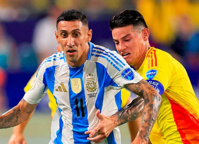 Ángel Di María y James Rodríguez durante la final de la Copa América. FOTO GETTY