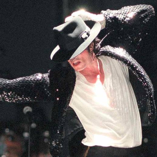 El sombrero negro fue uno de los elementos característicos de la indumentaria del rey del pop. Foto: Getty.