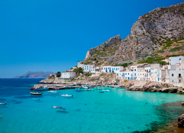 Una de las playas de la isla italiana de Sicilia. FOTO: Tomada de la página italia.it