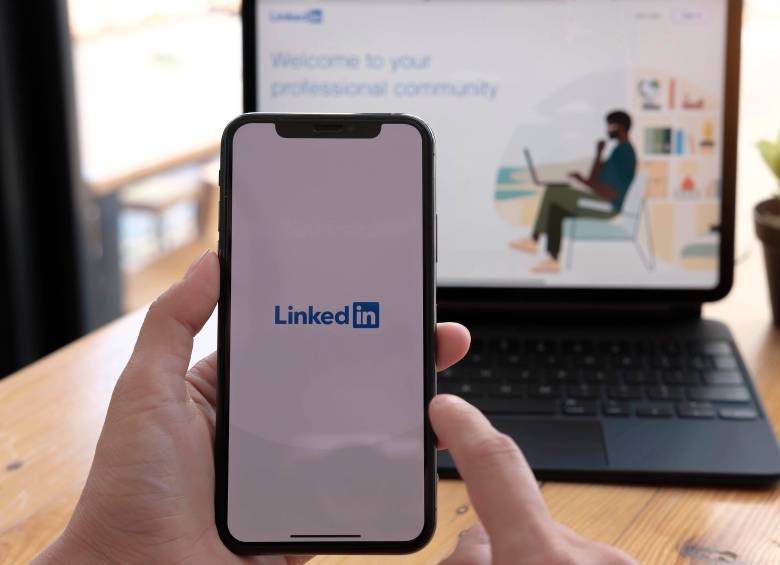 Linkedln es una red social que sirve para la búsqueda de empleo. Sin embargo, sus usuarios no están satisfechos con las últimas modificaciones que esta plataforma está operando. FOTO el colombiano.