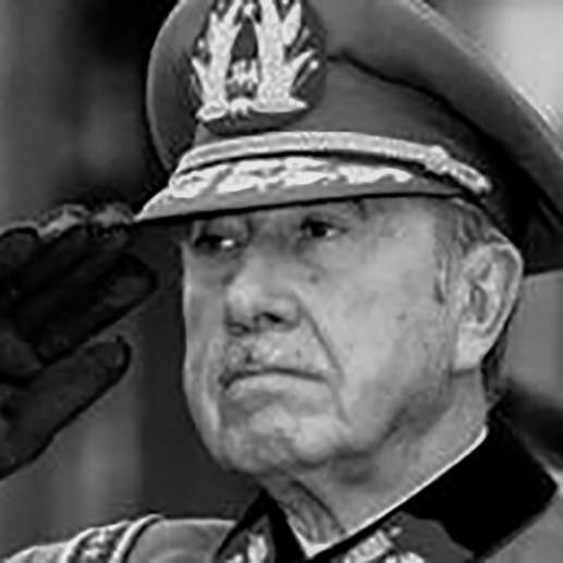 Augusto Pinochet gobernó durante la dictadura (1973-1990) y nunca llegó a ser juzgado por los crímenes cometidos en ese periodo. FOTO: AFP