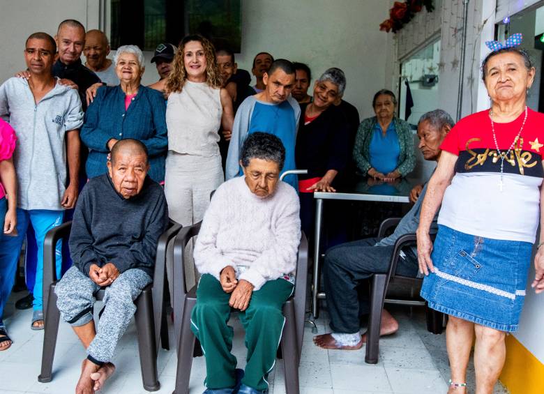 La Casa de la Esperanza funciona gracias a un equipo de diez personas que garantiza atención continua a sus 25 residentes. FOTO Julio César Herrera. 