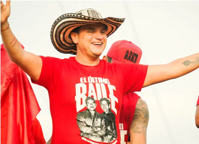 Hace poco Silvestre Dangond fue noticia gracias al multitudinario lanzamiento de El último baile con varios conciertos en Valledupar. FOTO Cortesía José Maestre