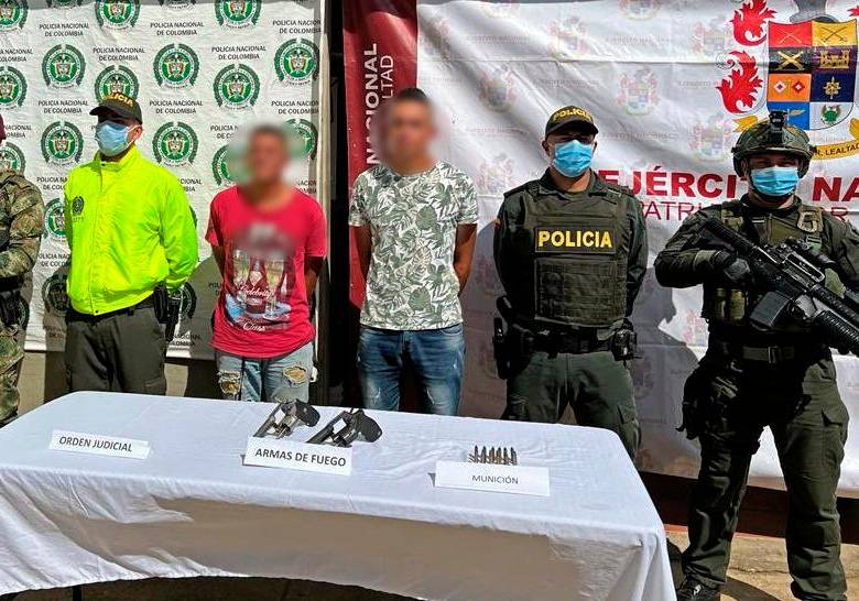 Alias Costeño y Gringo, capturados por las autoridades. FOTO: Cortesía Policía Antioquia.