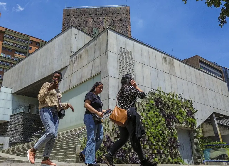 Los niveles de membresía incluyen acceso a talleres de artistas, previews de exposiciones y litografías firmadas. FOTO Andrés Camilo Suárez Echeverry