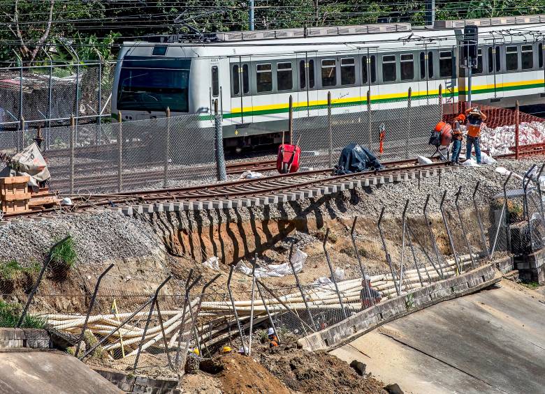Este daño, entre las estaciones Acevedo y Madera, provocó que el servicio del sistema se presentara con problemas durante 14 días. FOTO: JUAN ANTONIO SÁNCHEZ