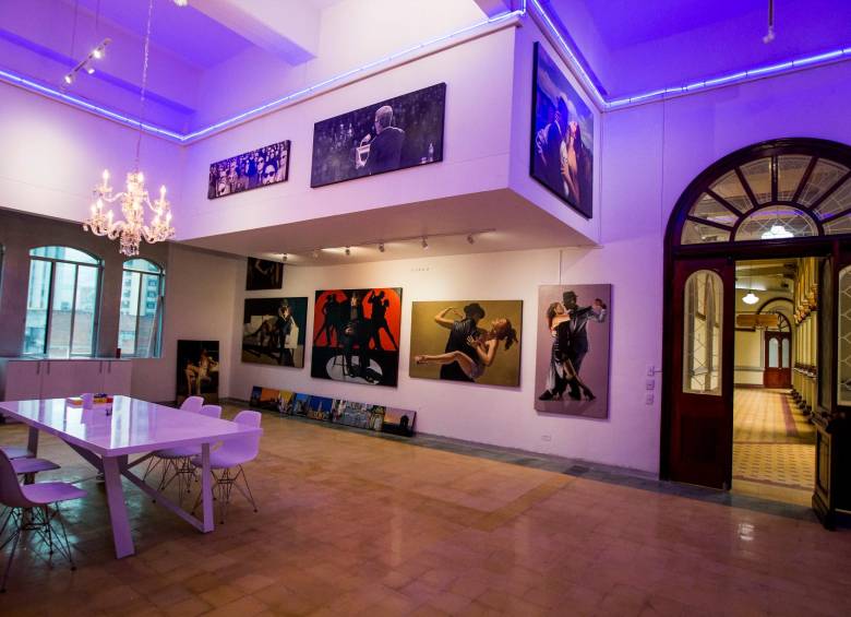 La galería del artista Jorge Botero Luján está en el tercer piso. FOTO Julio César Herrera