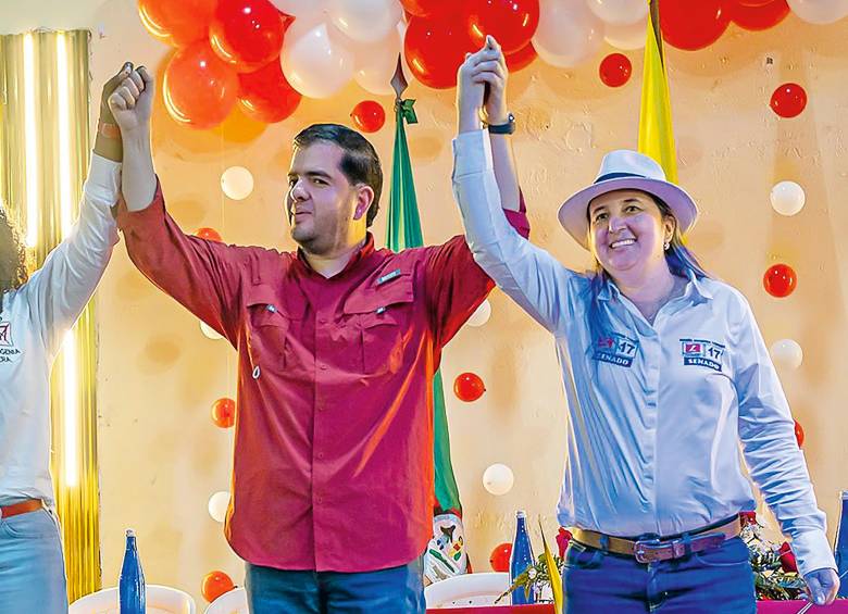 Arriba, Julián Bedoya y María Eugenia Lopera. A la derecha, Carlos Andrés Trujillo y abajo Daniel Restrepo, su heredero político para el Senado. FOTOS CORTESÍA