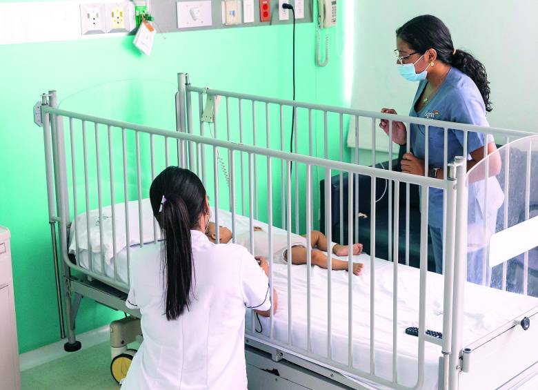 El Hospital Infantil Santa Ana queda en el barrio Manila, de El Poblado. Atiende anualmente a 12.000 niños y fue por mucho tiempo referente regional en manejo de desnutrición crónica infantil. FOTO Camilo Suárez.