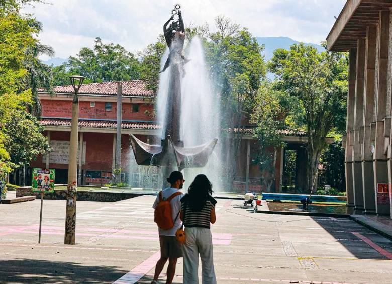 La Universidad de Antioquia es una de las principales del país. Este año su presupuesto sobrepasa los dos billones de pesos, pero tiene un fuerte déficit financiero. FOTO: MANUEL SALDARRIAGA