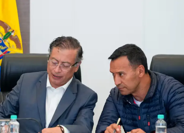 El presidente Gustavo Petro y el ministro de Defensa, Pedro Sánchez. Foto: Presidencia