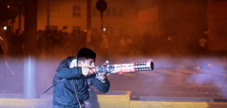 Un colectivo juvenil llamado Generación Z está a la cabeza de las protestas en Perú. FOTO: AFP.