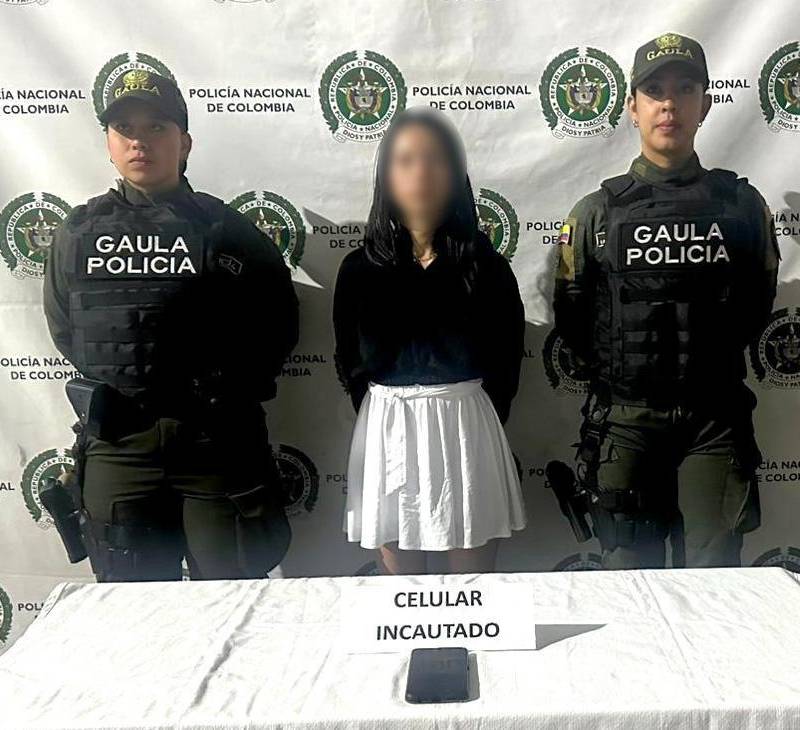 Capturada por extorsionar con videos íntimos. FOTO: CORTESÍA ALCALDÍA.