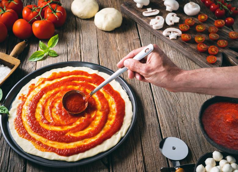 Una buena pizza requiere una buena salsa. FOTO Getty