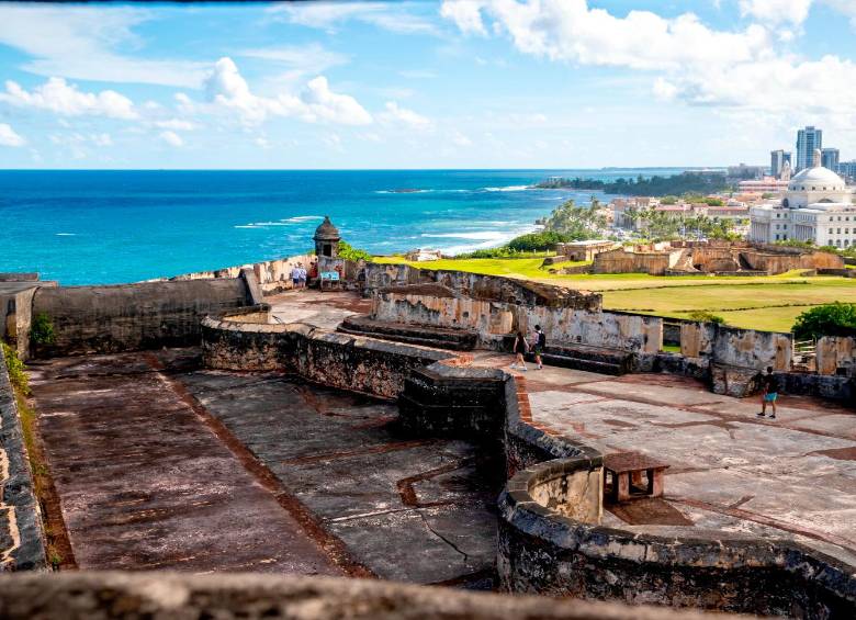 La Ciudad Amurallada, Viejo San Juan, un distrito histórico en Puerto Rico y baile La Bomba que es autóctona de la isla. FOTO: JUAN ANTONIO SÁNCHEZ