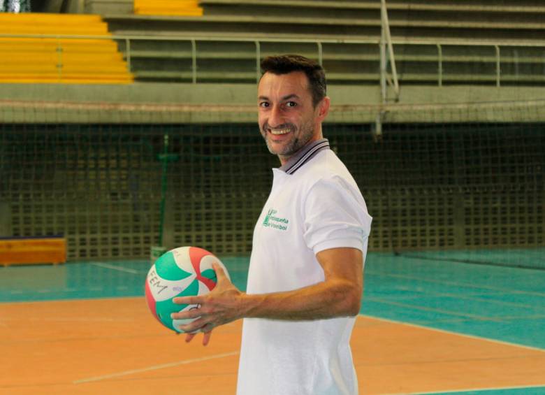 Julián Álvarez, técnico de Antioquia. FOTO cortesía liga voleibol