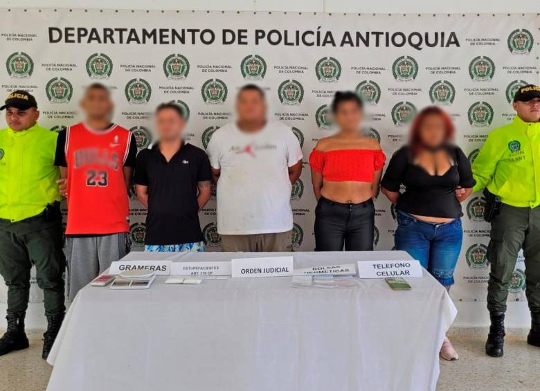 Los capturados pertenecería a la banda “La Balastra”, que obtenía rentas de hasta $80 millones al mes por sus actividades ilegales. FOTO: CORTESÍA POLICÍA