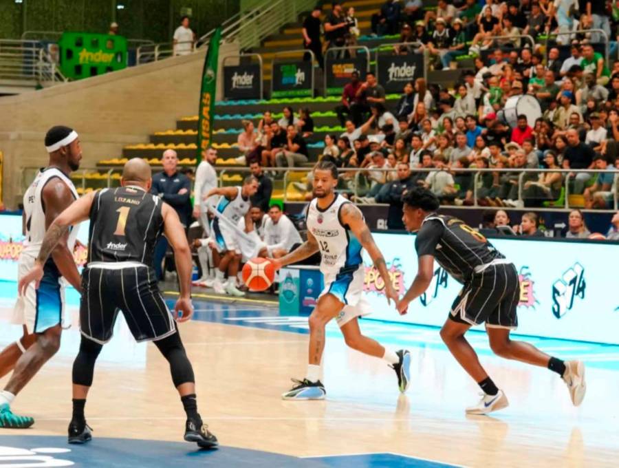 Paisas cortó su racha de victorias en el Iván de Bedout y cayó ante Astros de México, por la BCL, ahora viaja a Villavicencio para los duelos de lunes y martes. FOTO CORTESIA BCL