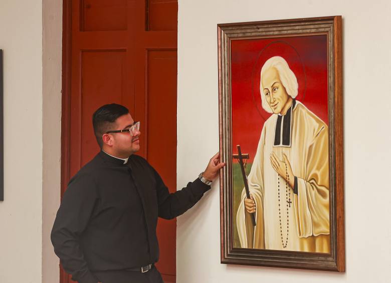 Imagen del Santo Cura de Ars, presente en la casa cural del municipio de Cisneros. Foto: Manuel Saldarriaga Quintero.