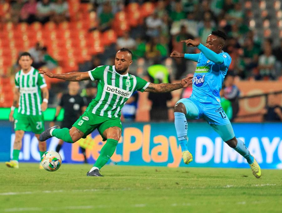 Andrés Sarmiento fue la figura verdolaga con gol y pase gol. FOTO CAMILO SUÁREZ