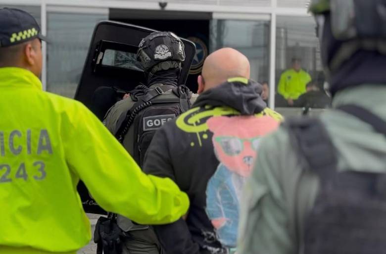 También capturaron a alias “Gordo”, señalado coordinador de la estructura criminal Cotranal, dedicada al microtráfico y la extorsión en el noroccidente de la ciudad. Foto: Alcaldía de Medellín.