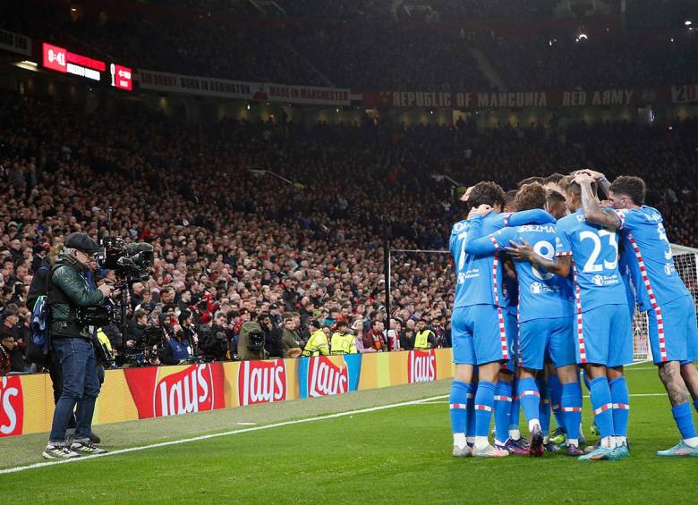 El Atlético se quedó con la victoria en octavos en su visita al Teatro de los Sueños del Manchester United. FOTO Twitter @Atleti