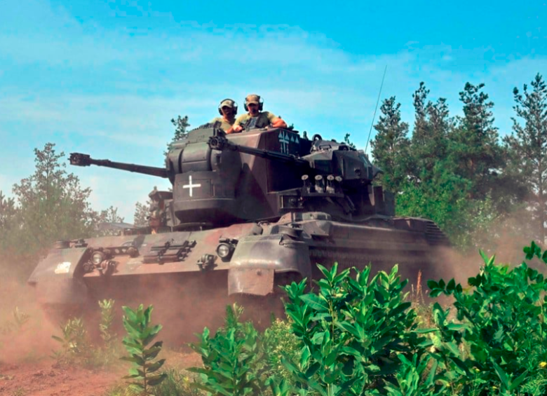 Ucrania alista tanques Gepard alemanes para proteger su infraestructura energética de los ataques rusos. Foto: AFP. 