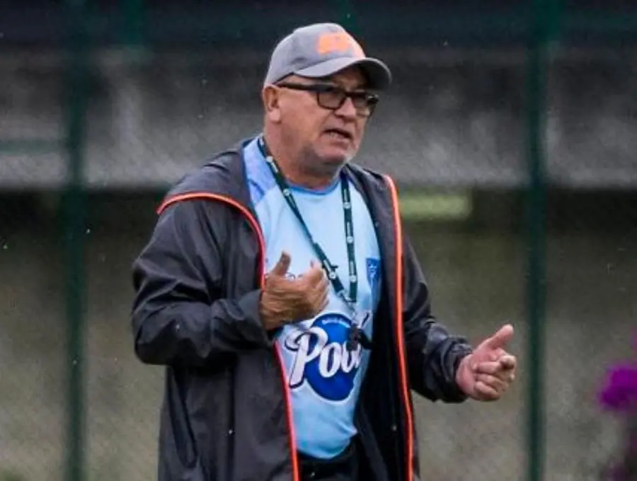El técnico vallecaucano Alberto Suárez quien dirige a Envigado y sueña con regresarlo a la A, habló sobre el caso de Jhon Jáder Durán. FOTO JULIO CÉSAR HERRERA 