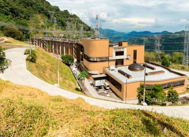 La Central Hidroeléctrica de El Guavio opera nuevamente de manera confiable con 1.255 de sus 1.260 megavatios (MW). FOTO Colprensa.