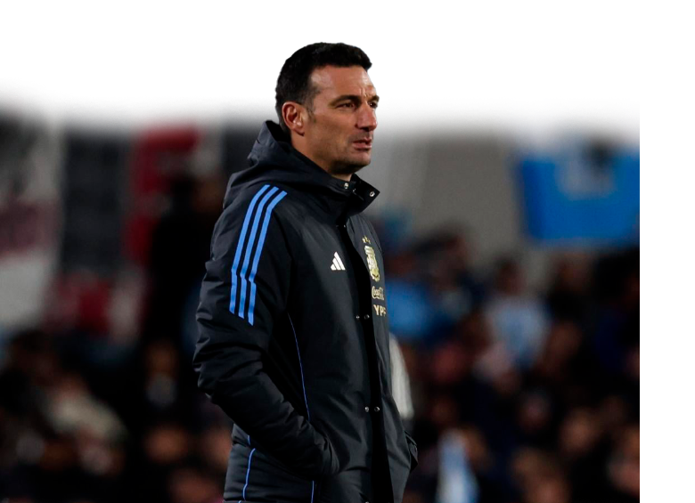 Lionel Scaloni juega con un esquema de 4-4-2 o 4-3-3. FOTO getty 