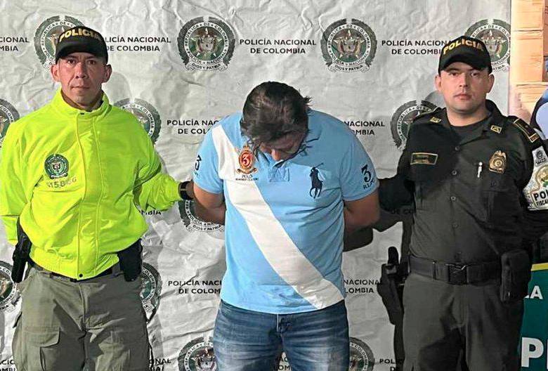 El capturado se escondía de las autoridades en Medellín. Foto: tomada de Twitter. 