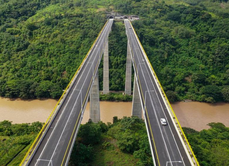 El túnel Mulatos y el Puente Cauca marcan dos hitos de infraestructura vial en el departamento.