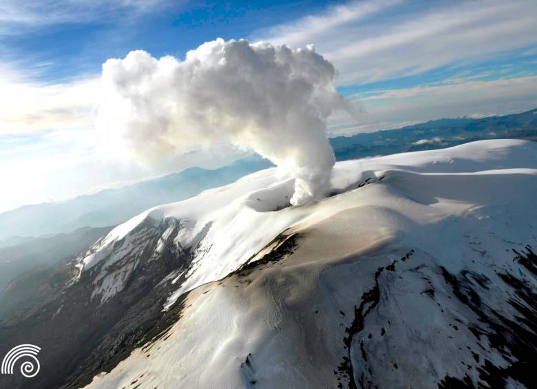 El volcán Nevado del Ruiz presentó 5.000 sismos el martes 4 de abril y al menos 4.000 el miércoles 5 de abril, según el SGC. FOTO: Cortesía Servicio Geológico Colombiano