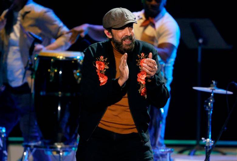 El cantante dominicano es uno de los rostros más carismáticos de la música en español de los últimos años. FOTO: Getty