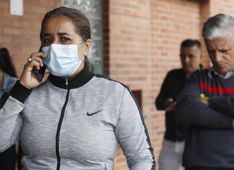 El uso de tapabocas fue una de las medidas que permaneció principalmente en centros de salud tras la pandemia. Foto: Manuel Saldarriaga Quintero.