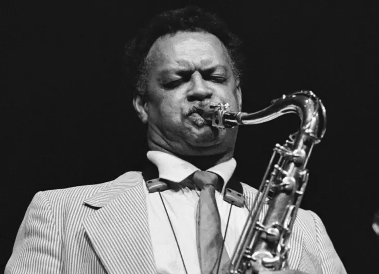 Plas Johnson inmortalizó el inolvidable solo de saxofón de <i>La pantera rosa</i> en 1963, una melodía que ganó tres premios Grammy y se convirtió en una de las bandas sonoras más reconocidas del cine. Foto redes sociales