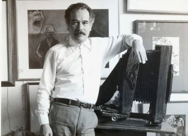 Manuel Mejía en su estudio de Medellín. Foto: archivo personal.