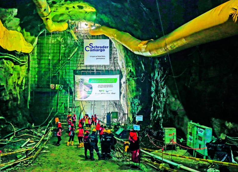 EPM logró concluir la construcción de un tapón de concreto de 33 metros de espesor para conjurar cualquier riesgo. FOTO Camilo Suárez