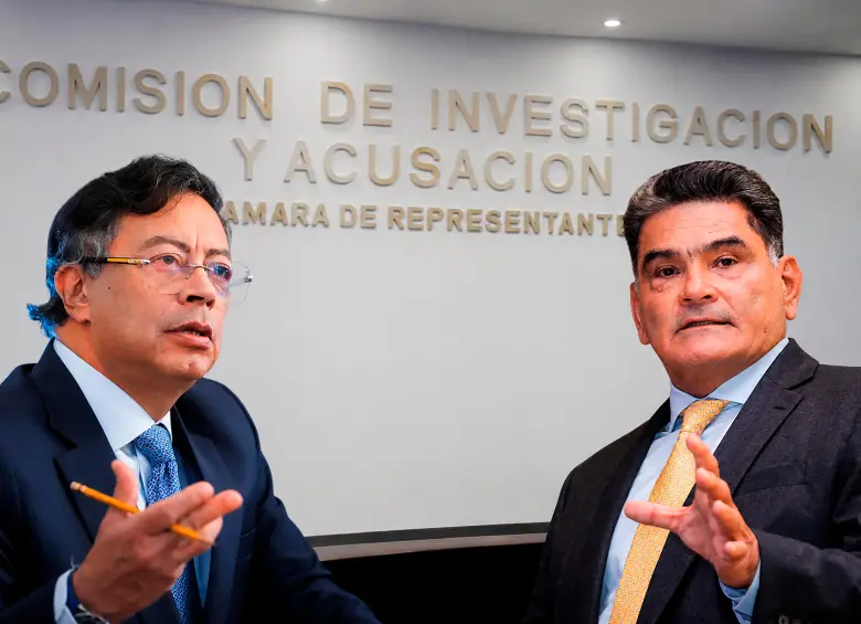 El presidente Gustavo Petro ha sido denunciado en la Comisión de Acusaciones por supuesta participación indebida en política; el procurador general Gregorio Eljach también le sigue la pista al tema, pero la verdad es que las pesquisas no avanzan. FOTO Presidencia y Colprensa