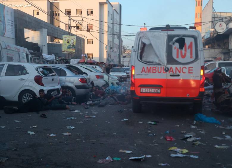 Israel hizo caso omiso de las peticiones de no bombardear más a los hospitales en Gaza, y ayer viernes atacó el centro médico de Al Shifa. FOTO GETTY