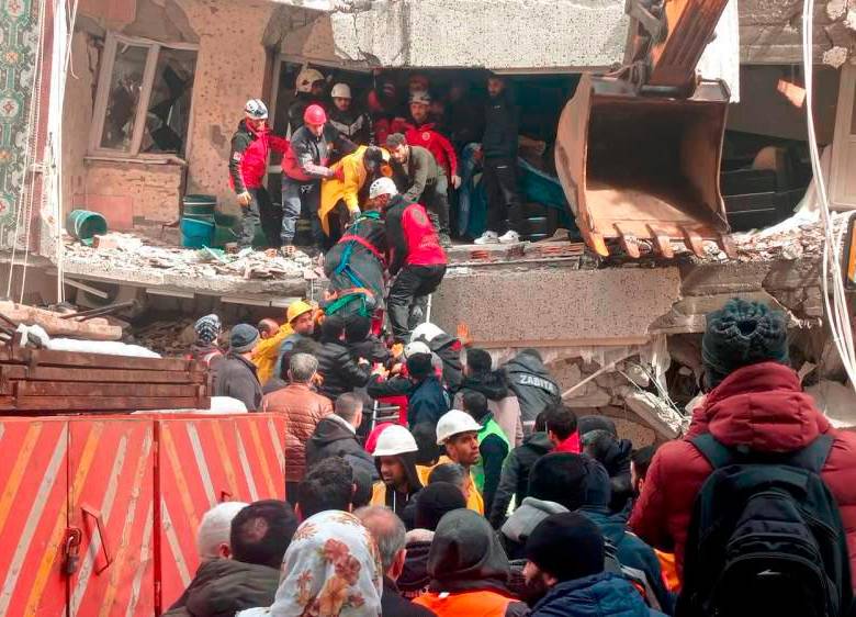 La cifra de muertos sigue en aumento. Van más de 9.500 decesos. FOTO: EFE