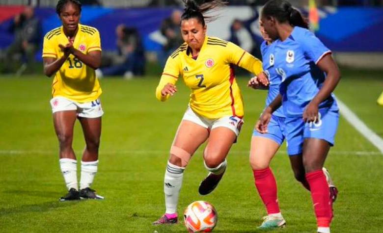 Italia femenina examina a Colombia antes del Mundial. 