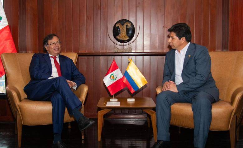 Gustavo Petro y el exmandatario Pedro Castillo en Lima, antes de la captura del peruano. FOTO; CORTESÍA
