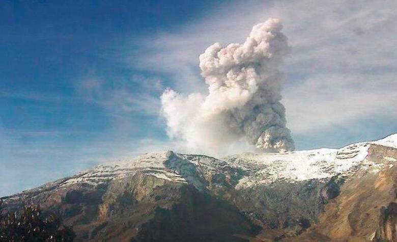 El nivel del volcán se mantiene en amarillo, según el SGC. Foto: Servicio Geológico Colombiano