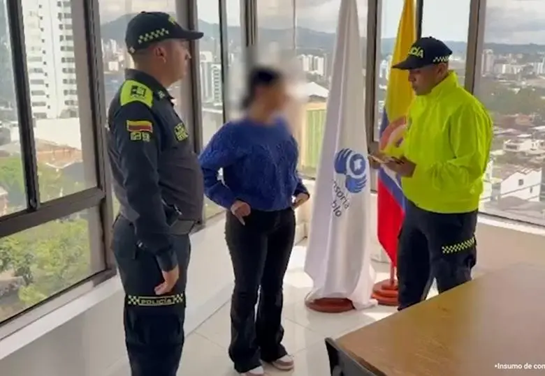 Luego de avalar el preacuerdo celebrado entre la Fiscalía General de la Nación y Laura María Rave, un juez de conocimiento la condenó a 18 años se prisión por su responsabilidad en el crimen de su compañero sentimental. Foto: Cortesía