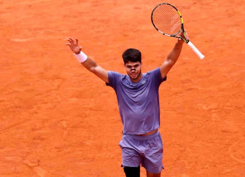 Alcaraz venció a Draper con parciales de 6-4 y 6-4, en un juego que duró una hora y 37 minutos. FOTO: Tomada X@alcarchive