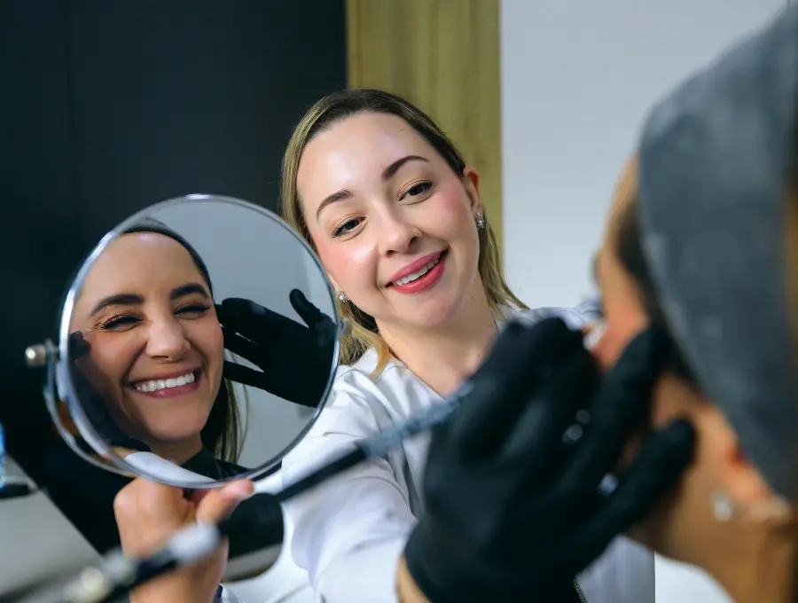 Hay extranjeros que vienen cada cuatro meses a la ciudad solo a retocarse procedimientos estéticos en las clínicas de la ciudad. FOTO camilo suárez
