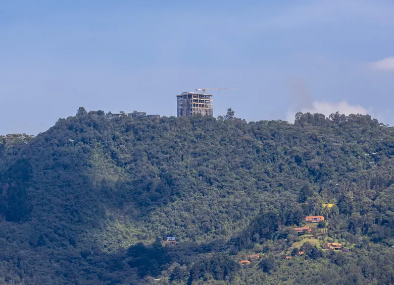Aspecto del proyecto Cuantum, uno de los más polémicos por ser visible desde gran parte del Valle de Aburrá. FOTO: Juan Antonio Sánchez Ocampo